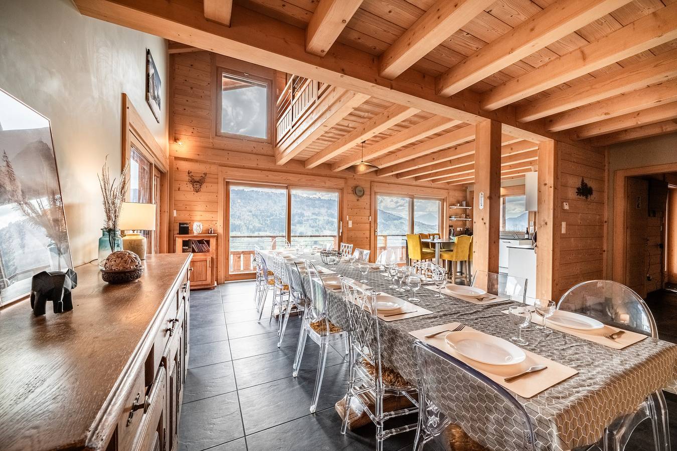 Chalet 'Célestine 7 Zimmer – Sauna' mit Bergblick, privater Terrasse und Wlan in Verchaix, Region Bonneville
