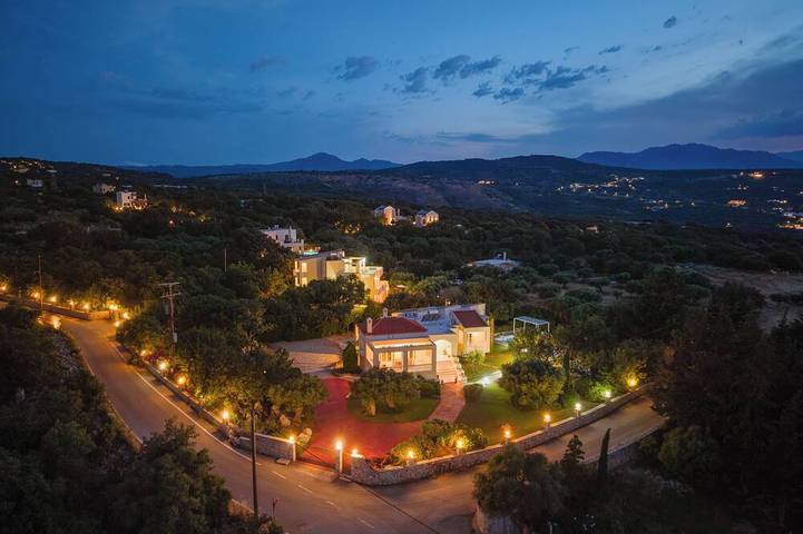 Villa Deleni - Private Pool, Sea Views & Gardens in Atsipopoulo, Nikiforos Fokas
