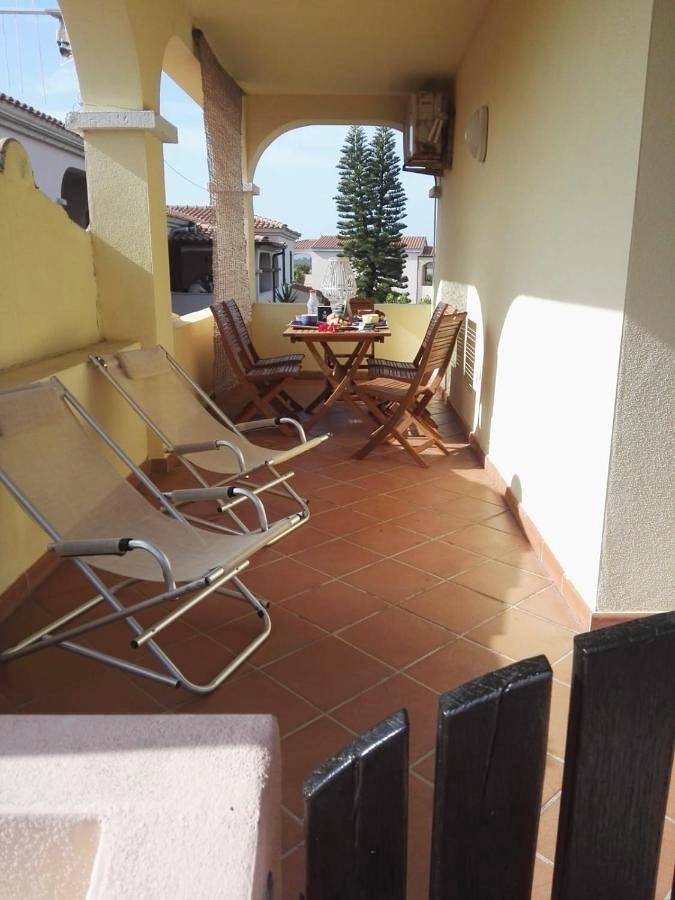 Gîte pour 6 personnes, avec piscine ainsi que jardin et terrasse à Monte Petrosu - 3