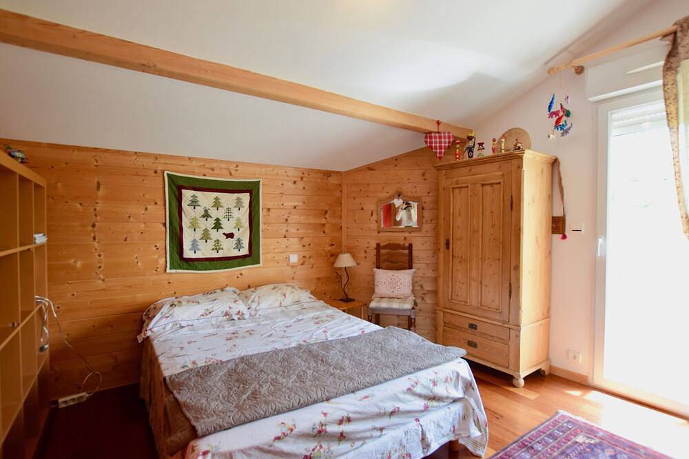 Encantadora casa familiar, se admiten mascotas, estacionamiento, calefacción por suelo, estufa in Saint-Paul-en-Chablais, Thonon-les-Bains region