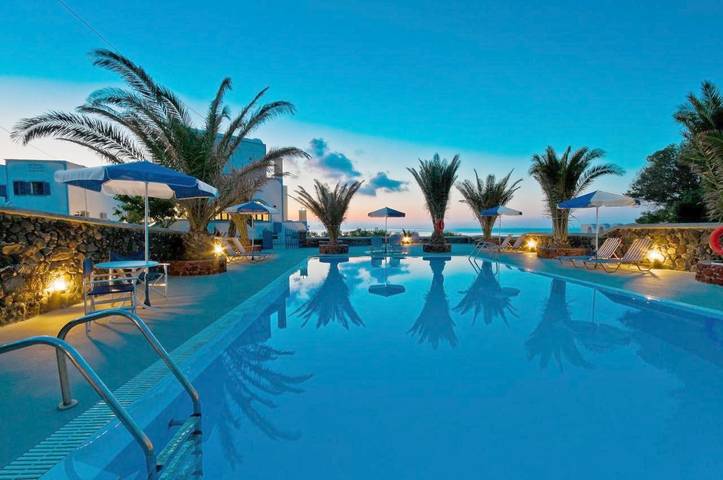 Maison d’hôte pour 2 personnes, avec Balcon et Terrasse ainsi que Jardin et Piscine à Santorin