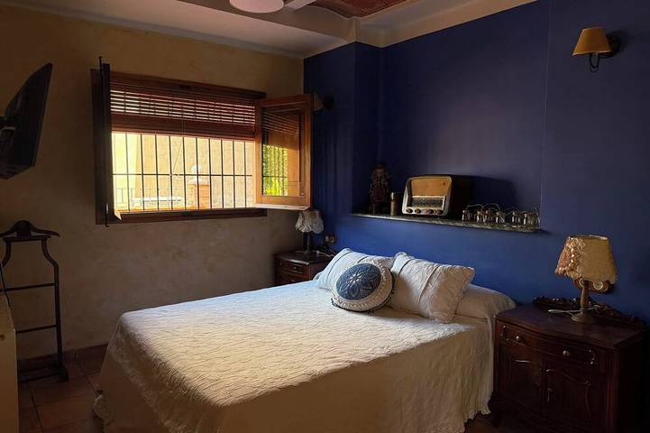 A rustic home for rest and relaxation in Monserrat, Valencia Provinz