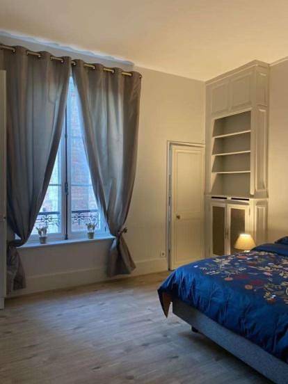 Double Room with Private Bathroom in Châlons-en-Champagne, Marne