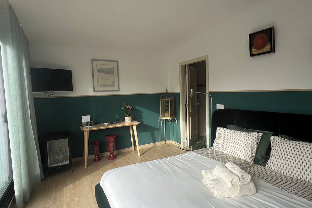 Vila Camélia - Suite Paixão with private terrace in Porto, Porto District