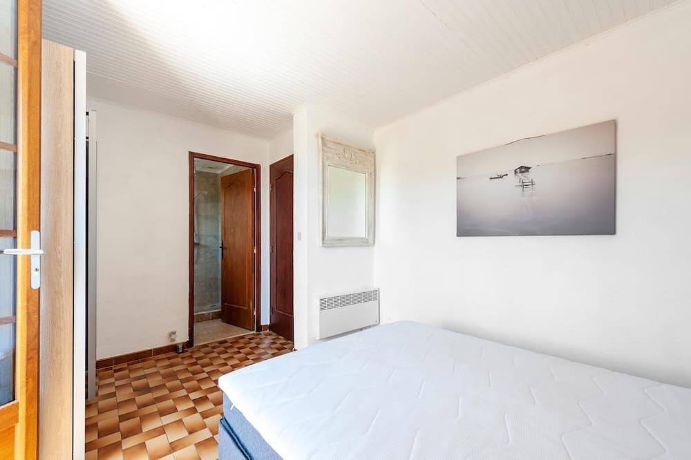 Villa in Taradeau near Vineyards & Beaches in Taradeau, Draguignan region