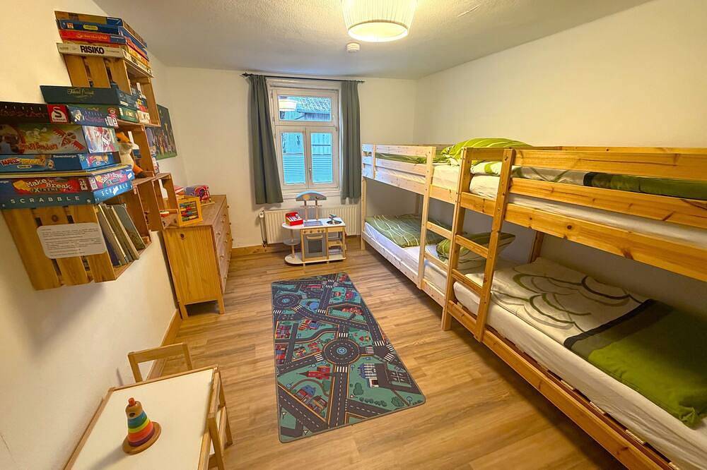 Ferienhaus Pape | 300 m² | 17 Pers. | Sauna | Spielzimmer | Garten am Bach in Eslohe, Hochsauerlandkreis