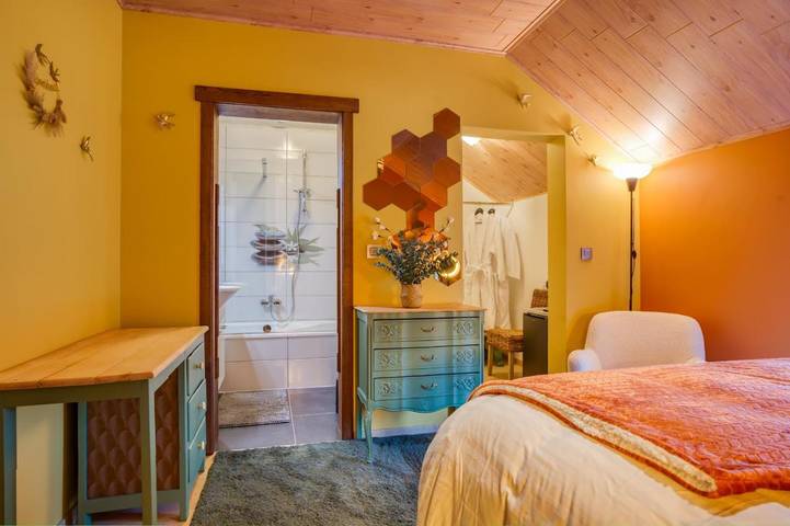 Maison d’hôte pour 3 personnes, avec jardin ainsi que jacuzzi et sauna à Saint-Hubert - 3