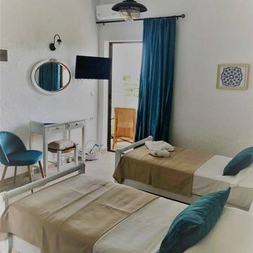 Gîte pour 3 personnes, avec vue et jardin dans Elounda