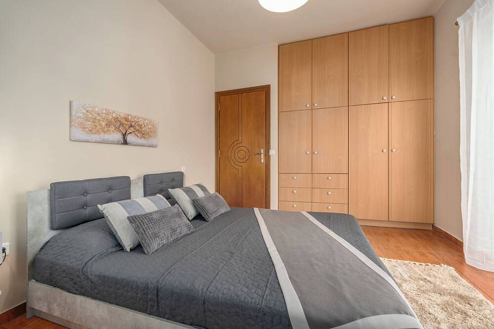 Ganze Wohnung, Casa Antigone - Comfortable house in Athens Metro Mall in Zentral-Athen, Athen
