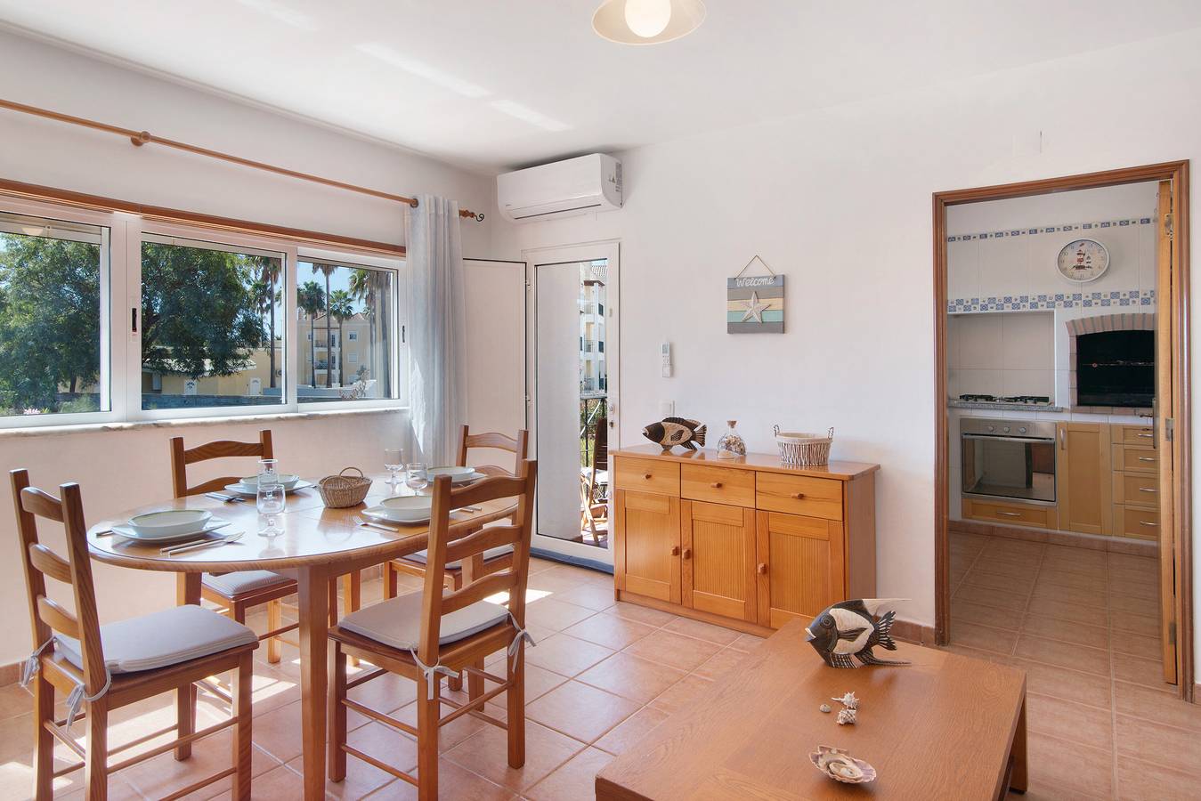 Apartamento entero, Apartamento 'Lota Beach' con balcón y aire acondicionado in Praia da Lota, Manta Rota