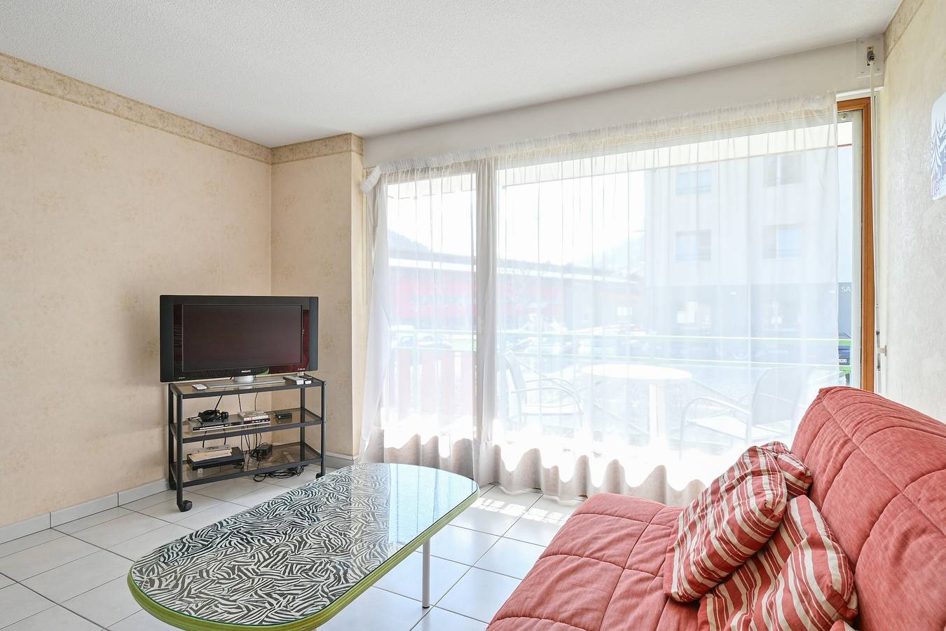 Appartement entier, Appartement spacieux 6 pers – Lac, ski aux pieds, balcon et Wi-Fi in Thônes, Région d'Annecy