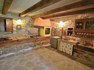 Agriturismo per 5 Persone in Apecchio, Valle del Metauro, Foto 3