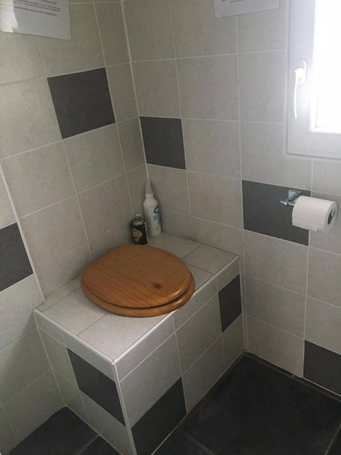 Location de vacances pour 3 personnes, avec vue ainsi que jardin et vue sur le lac, animaux acceptés à Lachapelle-Auzac - 3