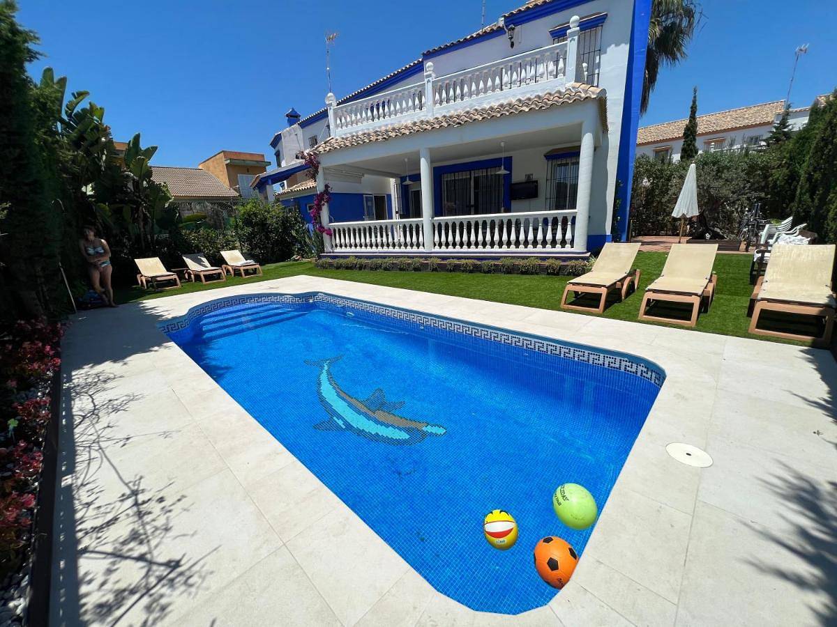 Four-Bedroom House in Isla Canela, Ayamonte