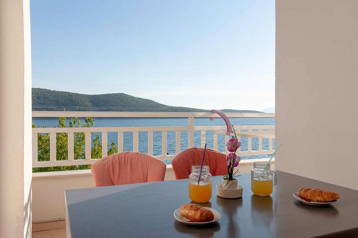 Ferienwohnung für 6 Personen, mit Balkon und Whirlpool sowie Balkon/Terrasse - 1