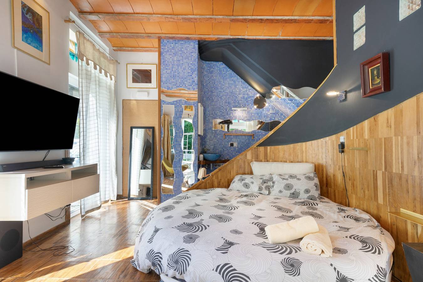 Apartamento entero, Apartamento 'Zentralclub Electra Turbina' con balcón in Belmonte de Miranda, Cordillera Cantábrica