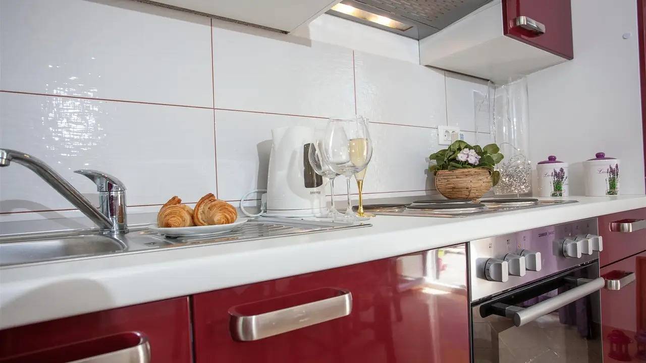 Ganze Ferienwohnung, Ferienwohnung für 4 Personen (55 m²) in Baska Voda in Baska Voda, Makarska Riviera