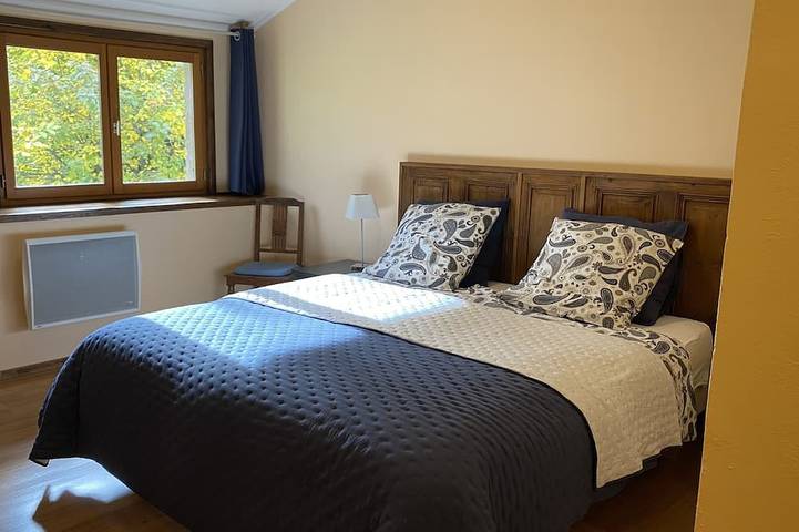 Quiet cottage, near Poligny and Arbois, vineyards, lakes, waterfalls, hiking in Villerserine, Jura