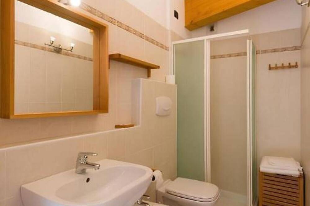 Agriturismo Prisma: Double Room with Private Bathroom in Gemeinde Galbiate, Brianza