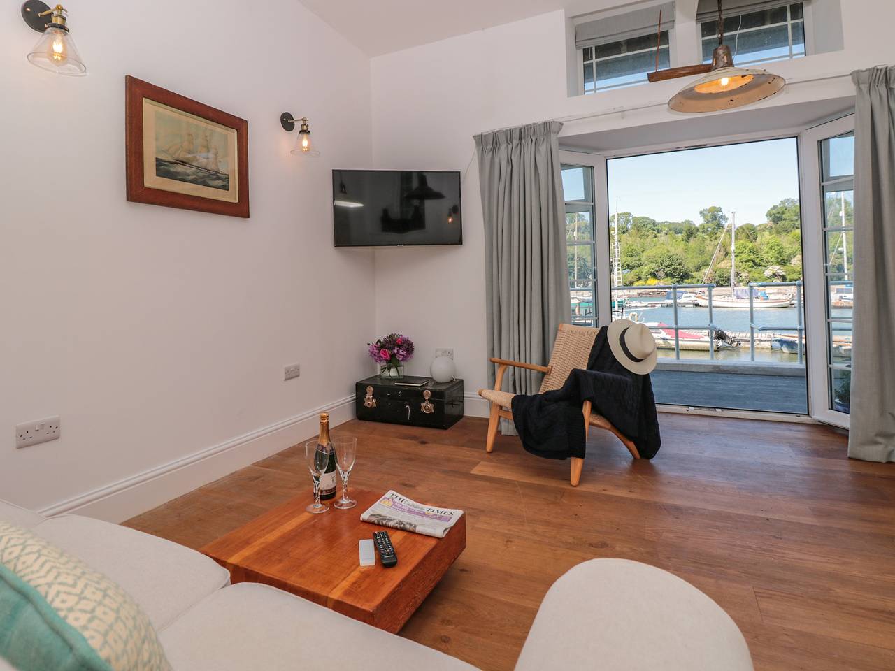 Entire apartment, Shipwrights in Kingswear, Devon