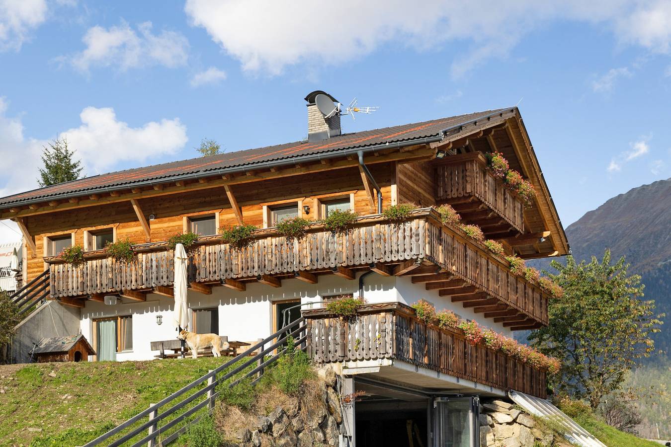 Entire apartment, Apartment "Oberhof Panorama" with Mountain View, Balcony & Wi-Fi in Weitental, Vintl