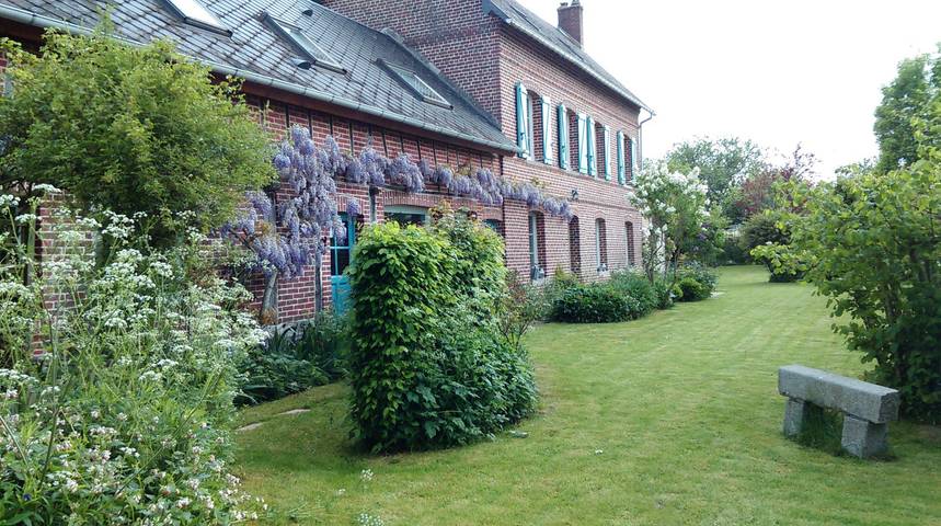 Chambre d’hôte pour 3 personnes, avec jardin à Pissy-Pôville