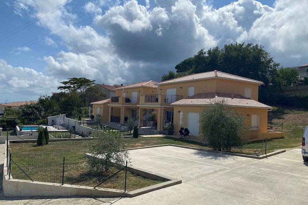 Appartamento intero, Appart T3 -01(étage1) en campagne, piscine, confort, (1Gl/2Plits) in Bastia, Capo Corso