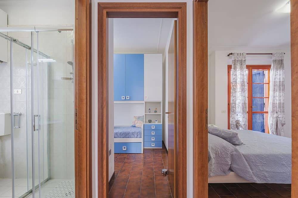 Ganze Wohnung, Herrliche Wohnung mit Klimaanlage,  W-Lan, Tv, Innenhof, Haustiere erlaubt und Parkplatz in Torre del Lago Puccini, Viareggio