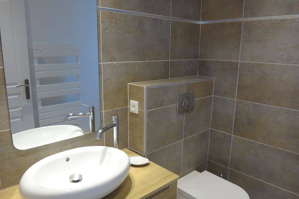 Geheel appartement, Studio van 35 m2 in villa in de buurt van Golf St Endreol in La Motte, Draguignan en omgeving