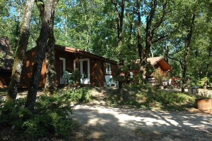 Chalet pour 4 personnes, avec bassin pour enfant