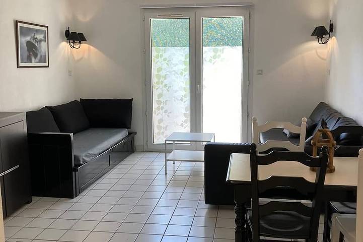 Gîte pour 4 personnes, avec terrasse ainsi que jardin et piscine dans Golf Saint-Laurent - 4