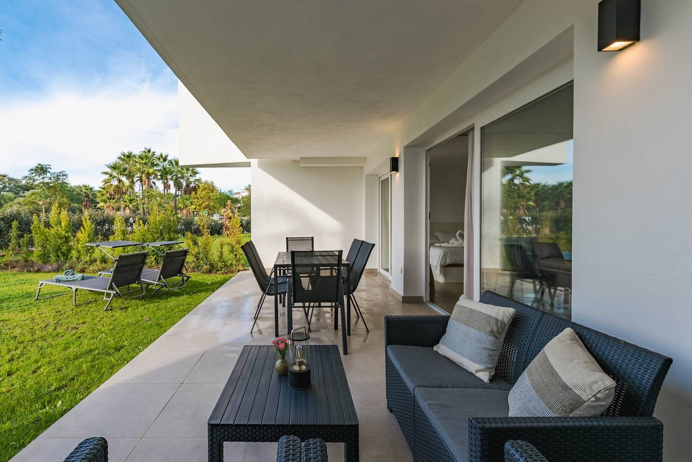 Appartement entier, Appartement 'Alcazaba Lagoon Luxury Retreat' avec jardin privé de 70 m² et piscine commune in Alcazaba Lagoon, Casares