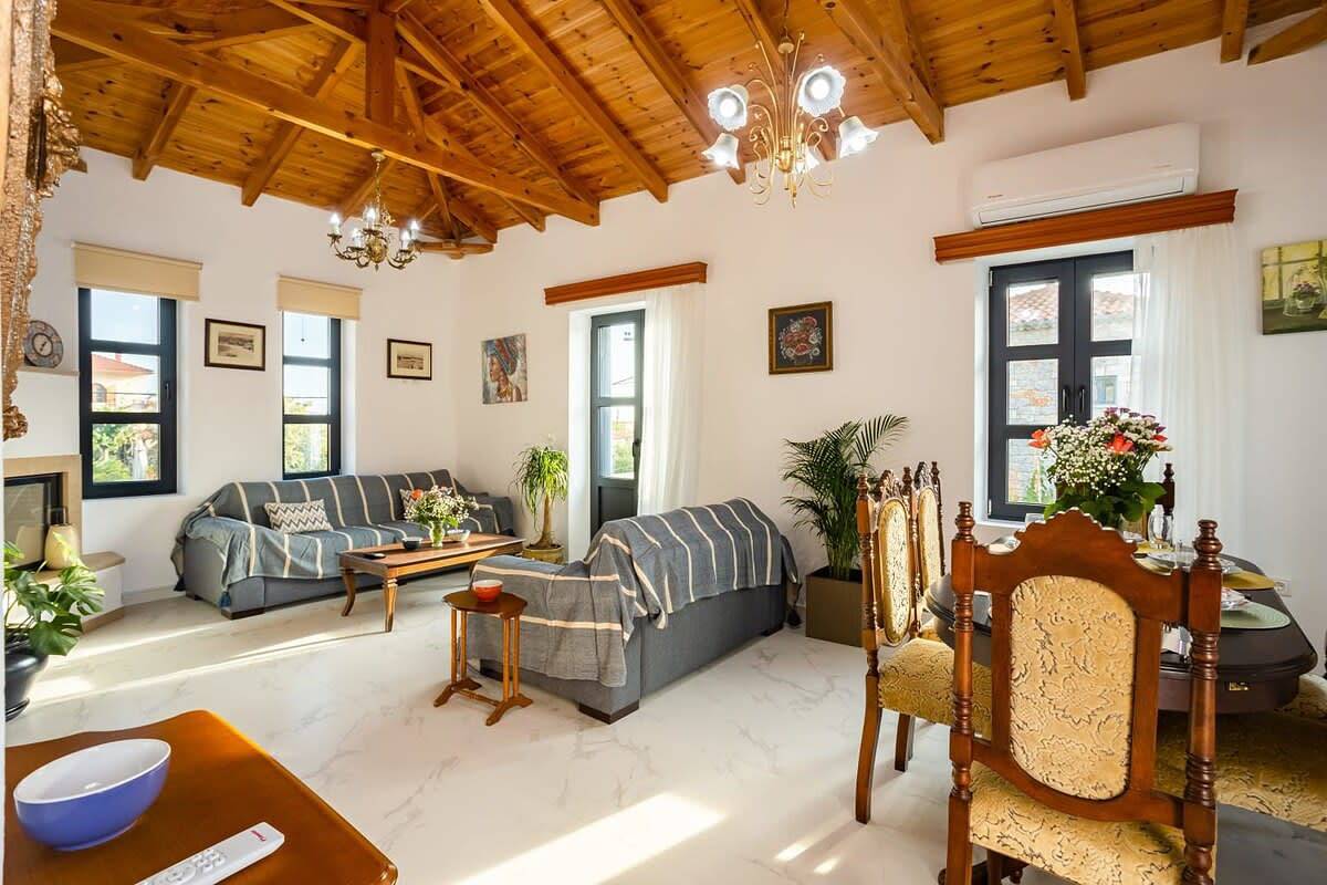 Entire apartment, Stoupa Stone Built Home, A breath Away to the Sea in Stoupa, Mani Peninsula