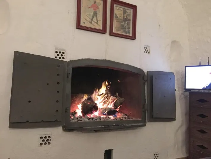 Hotel para 3 personas, con jardín además de piscina y vistas, Se admiten mascotas - 1