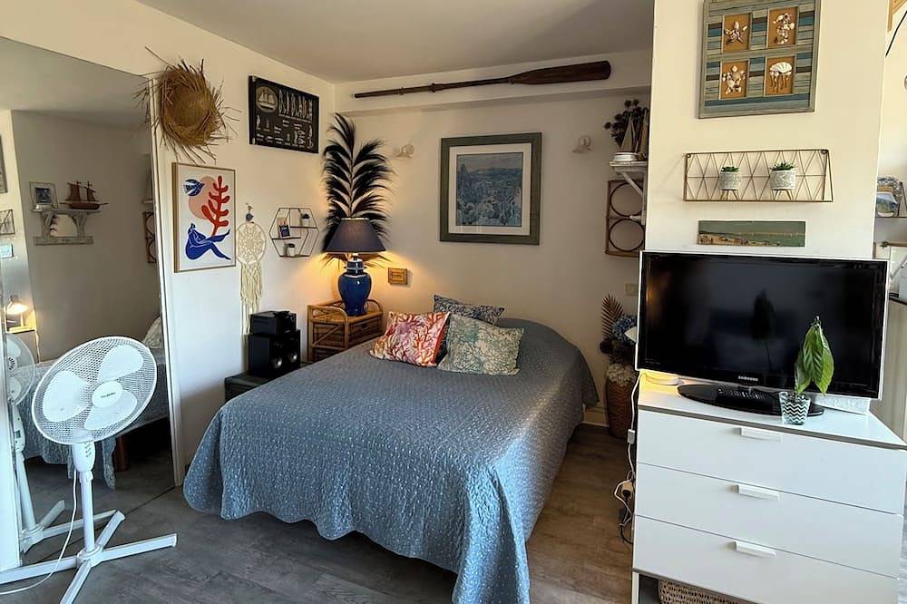 Appartement entier, Studio Vue Mer, Résidence Standing avec Piscine in La Seyne-sur-Mer, Côte méditerranéenne (France)