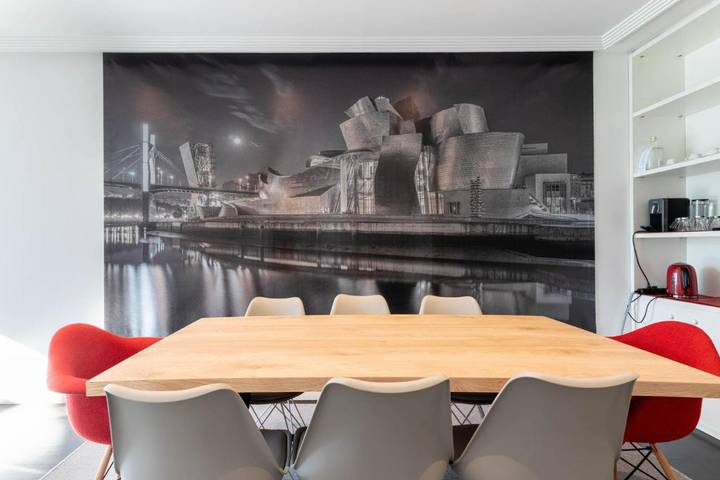 Apartamento para 6 personas, con vistas además de vistas al lago y jardín en Bilbao