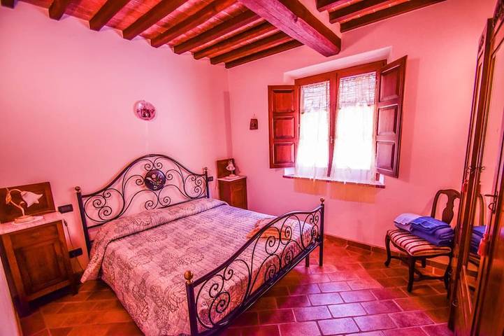 Villa with private pool, air conditioning near wineries at 3km from village in Chianciano Terme, Chianti