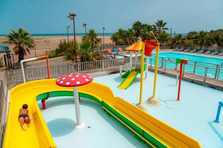 Mobil home pour 4 personnes, avec bassin pour enfant dans Serignan Plage - 2