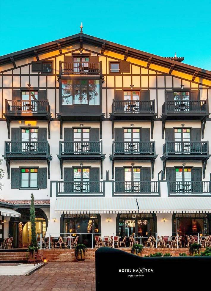 Hôtel pour 2 personnes, avec Balcon et Jacuzzi ainsi que Terrasse et Jardin