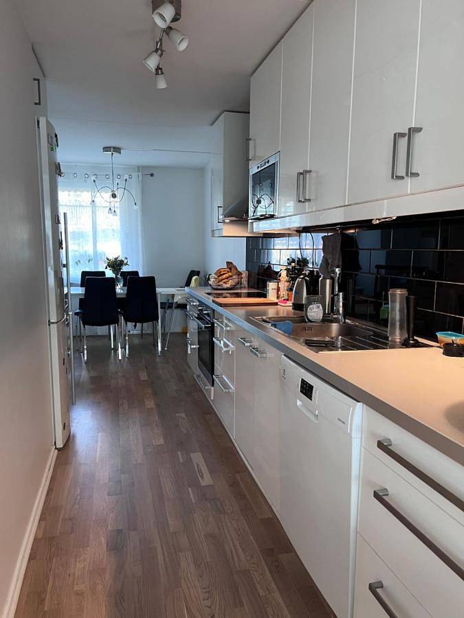 Villa für 7 Personen, mit Ausblick und Terrasse - 1