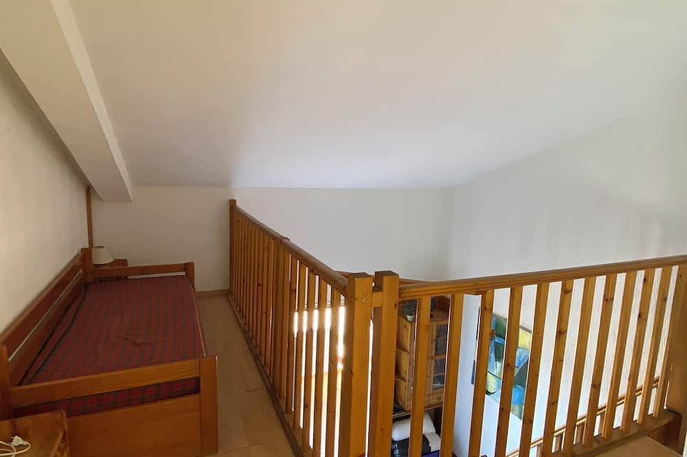 Ganze Wohnung, Komfortable Wohnung für 8 Personen am Meer 1. Linie mit Blick auf das Meer nach Süden in Hyeres, Toulon Region