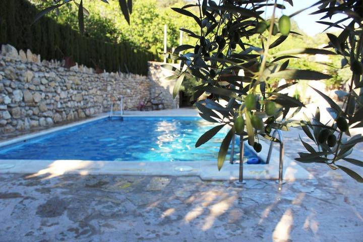 Casa rural para 6 personas, con vistas además de piscina y jardín en Sierra de Cazorla - 2