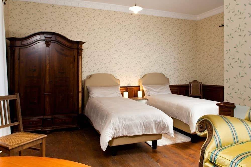 Ganze Wohnung, Alte Försterei Hohnstein - Ferienwohnung, 2 Wohn-/Schlafräume, 2x Dusche, Wc in Hohnstein, Elbsandsteingebirge