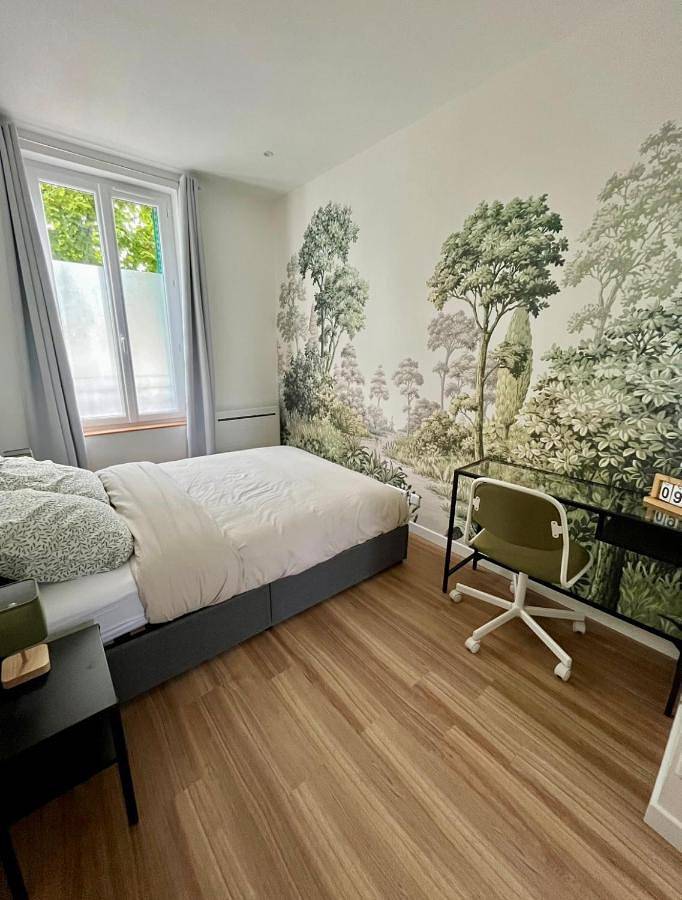 Appartement entier, Charming Stay - Private Terrace - 20 min Disney in Meaux, Seine-et-Marne