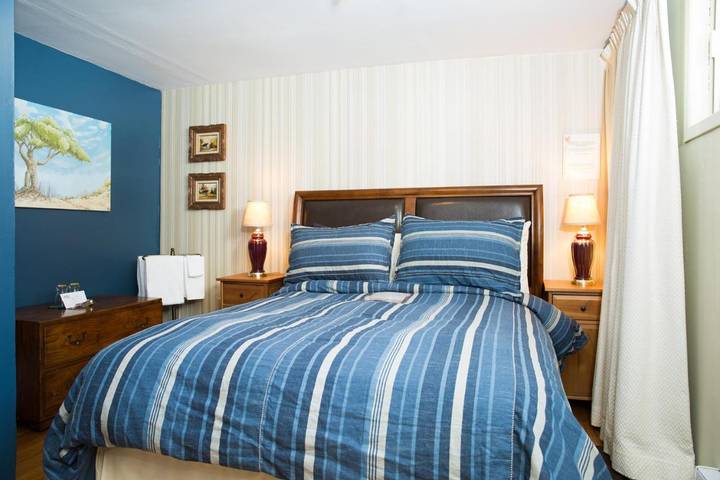 Chambre d’hôte pour 2 personnes, avec jacuzzi et jardin à Montréal - 4