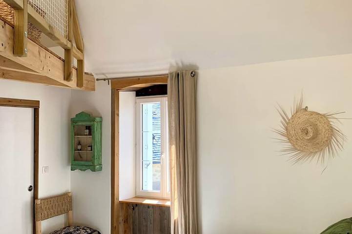 Jolie petite maison de pêcheur à 150 mètres de l'océan et au centre de Loctudy in Loctudy, Région de Quimper