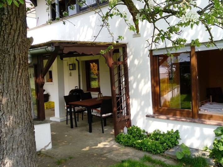 Ferienhaus für 4 Personen, mit Terrasse und Garten in Damscheid
