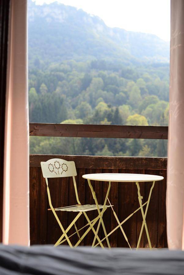 Hôtel pour 2 personnes, avec jacuzzi ainsi que sauna et balcon à Mouthier-Haute-Pierre