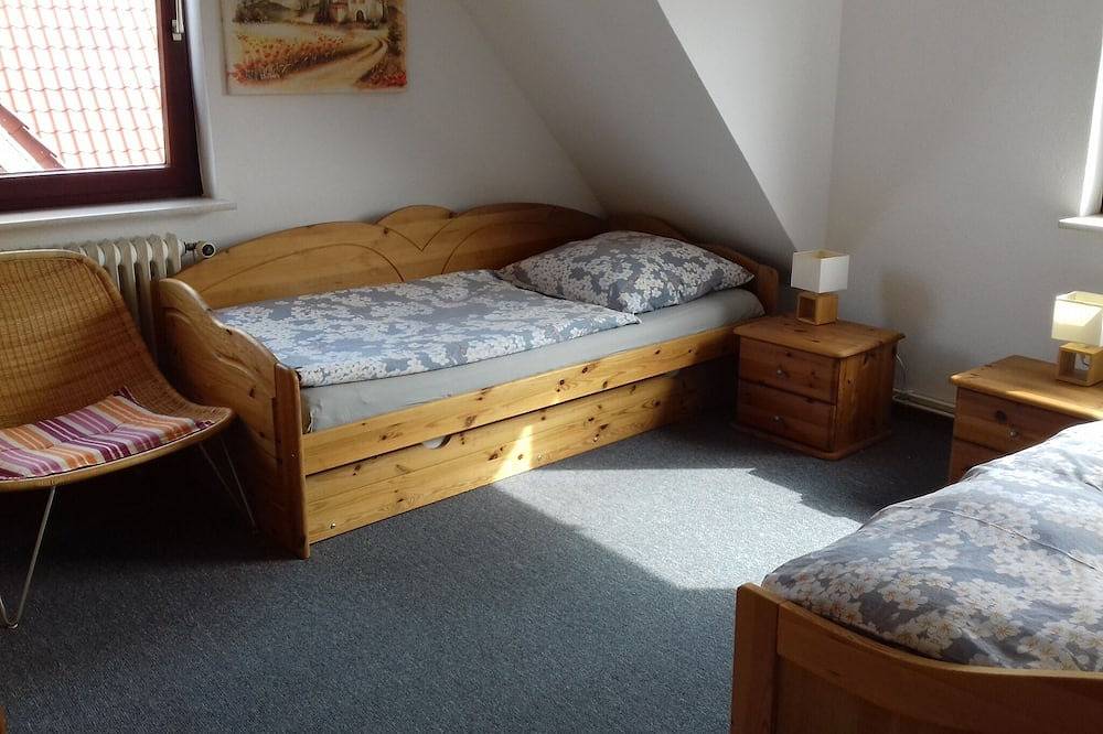 Ganze Wohnung, Familien mit Kindern oder Handwerker sind bei uns herzlich willkommen! in Winsen (Luhe), Nordheide