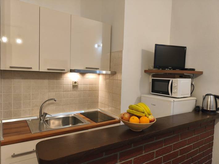 Gîte pour 4 personnes, avec balcon à Nin - 4